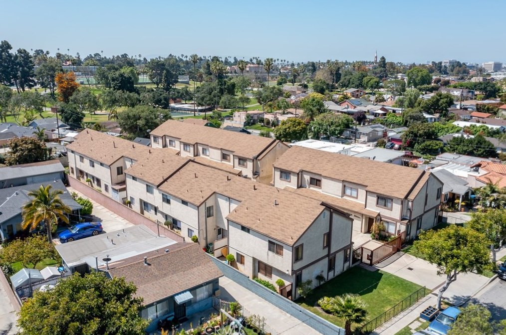 916 E 65th St #1, Inglewood, CA 90302