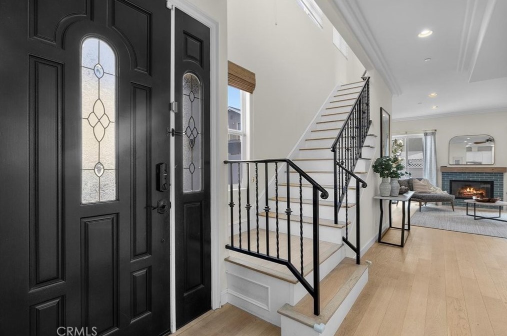 1648 Haynes Ln, Redondo Beach, CA 90278-4719