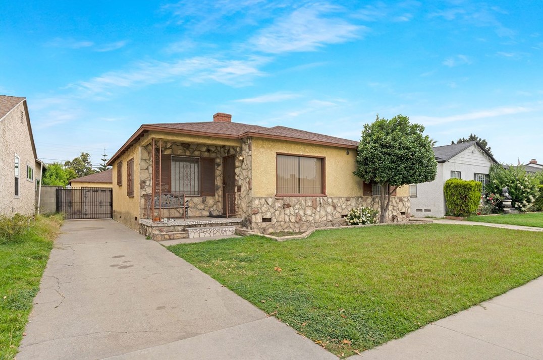 1405 California Ave, Compton, CA 90221-4922