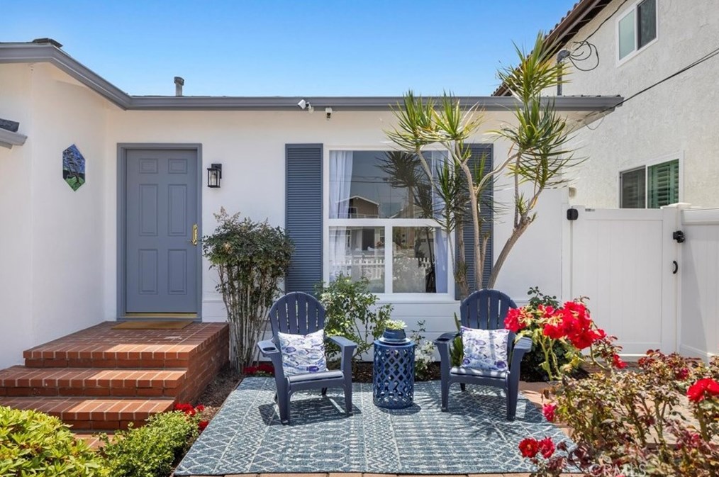 1731 Goodman Ave, Redondo Beach, CA 90278-2720