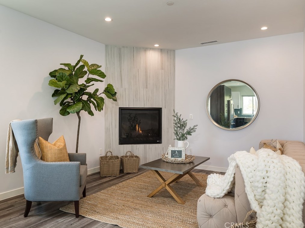 125 Palm Ave, El Segundo CA  90245-2296 exterior