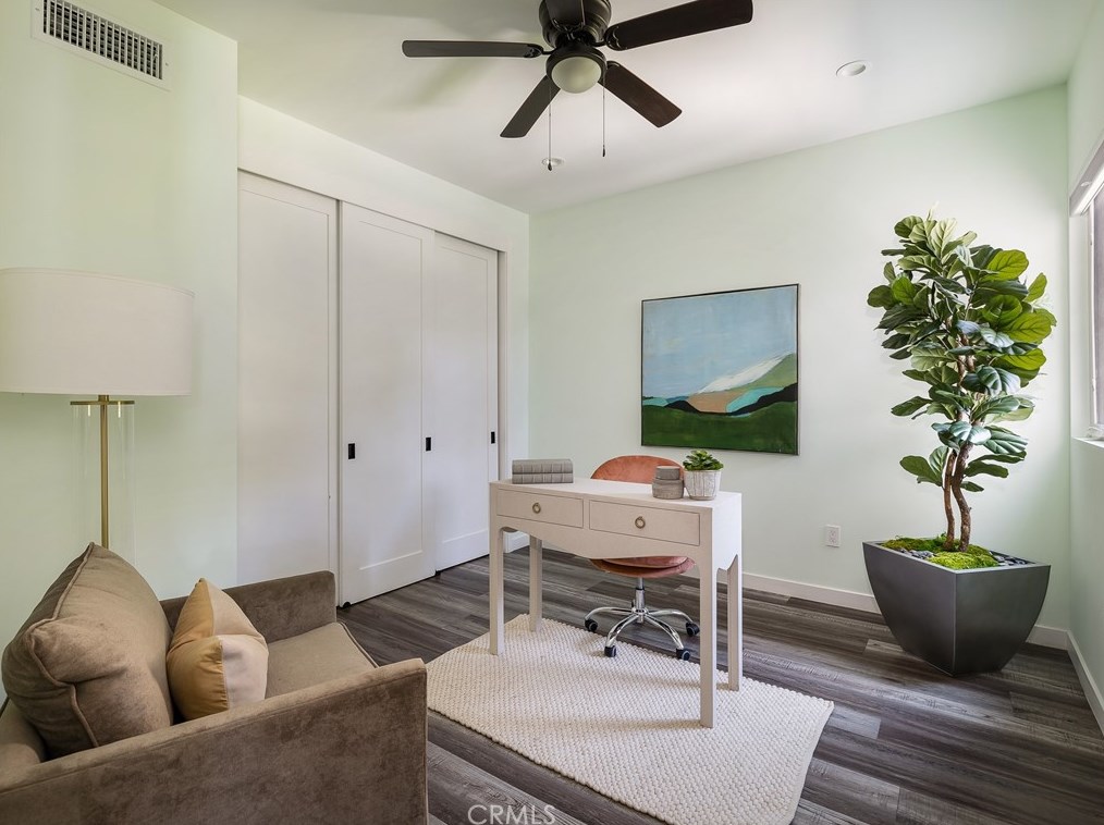 125 Palm Ave, El Segundo CA  90245-2296 exterior