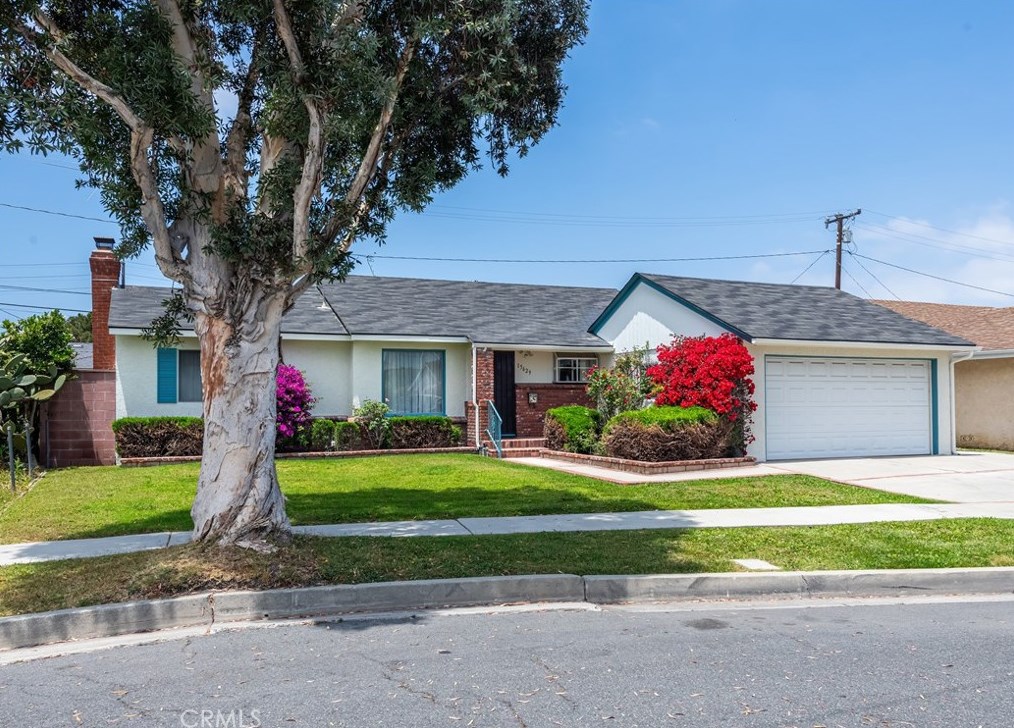 15629 Roselle Ave, Lawndale, CA 90260