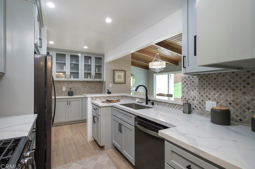 4913 Sharynne Ln, Torrance CA  90505-3356 exterior