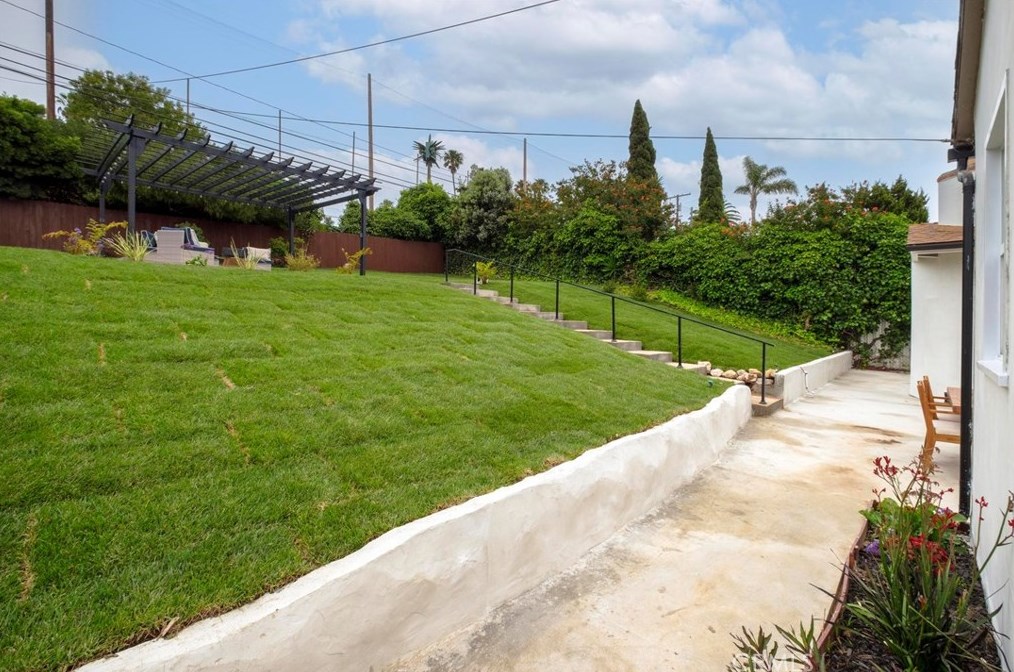 4913 Sharynne Ln, Torrance CA  90505-3356 exterior