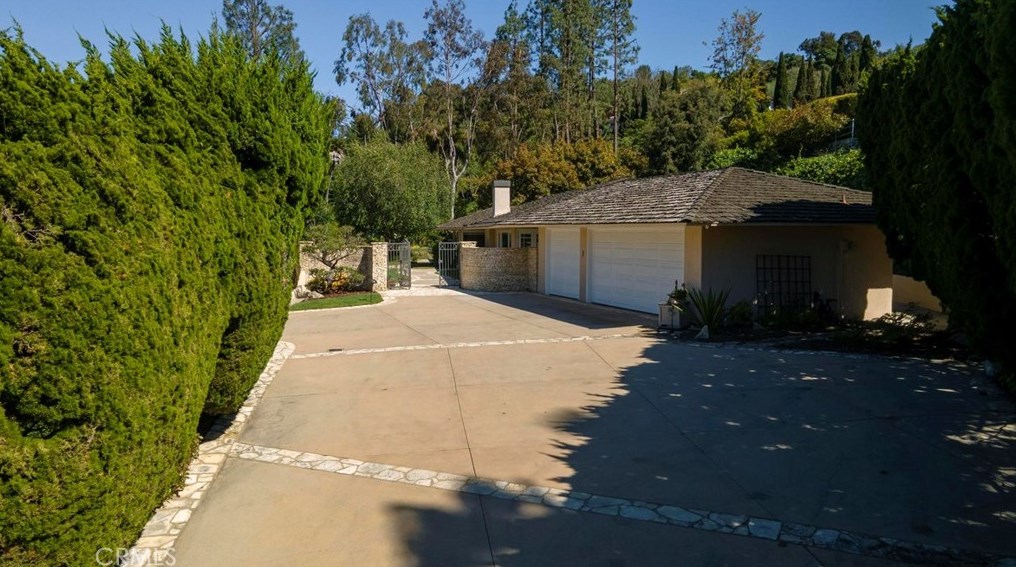 5201 Middlecrest Rd, Palos Verdes Estates, CA 90275-5031