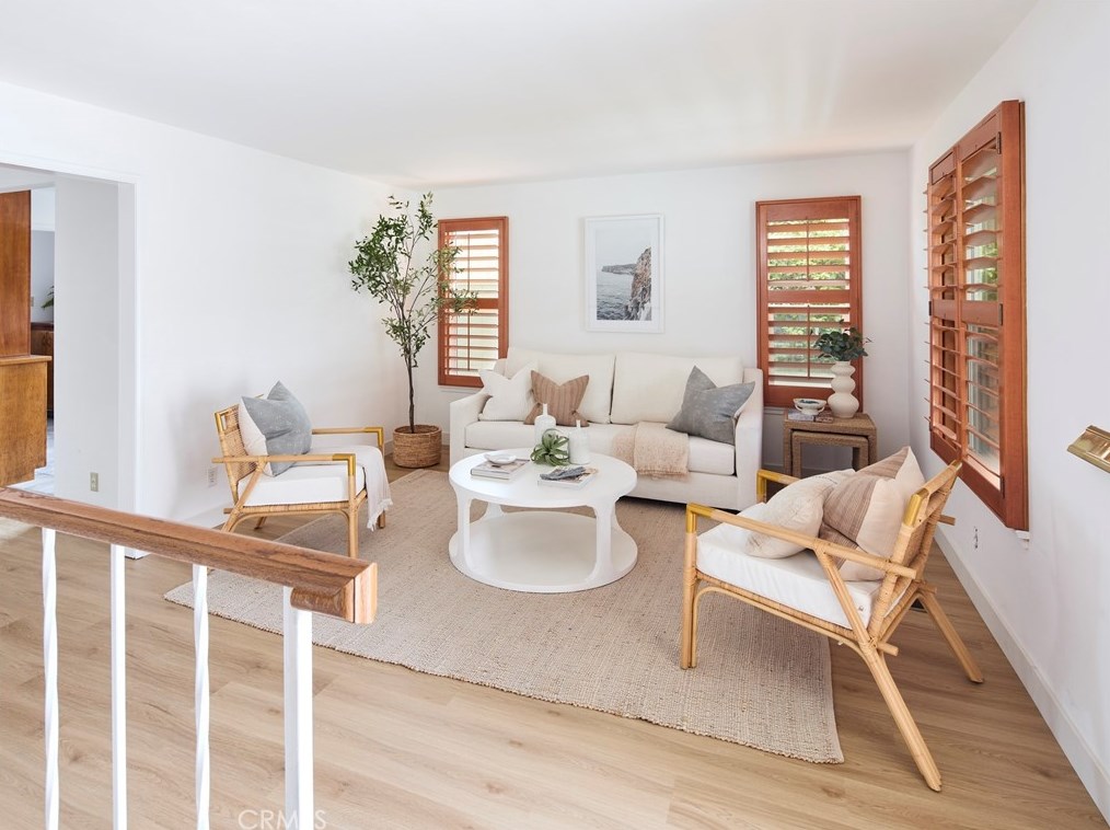 209 Oak Ave, El Segundo CA  90245-5229 exterior