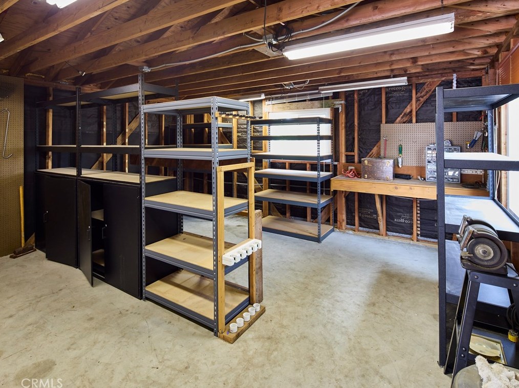 209 Oak Ave, El Segundo CA 90245-5229 exterior