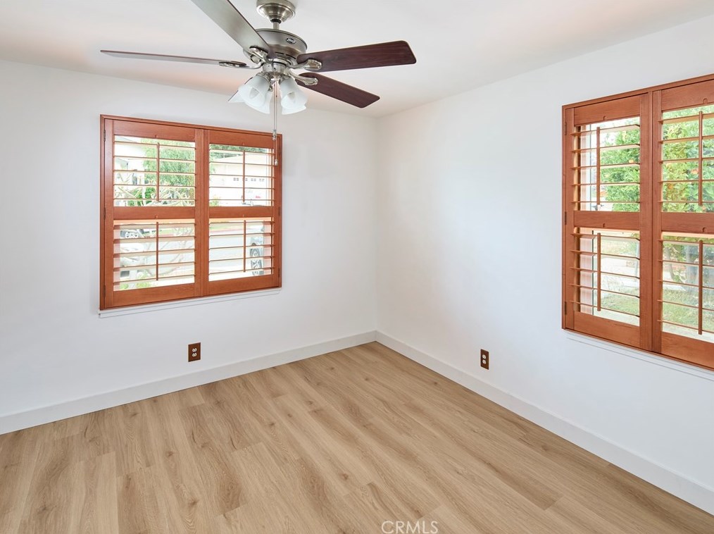 209 Oak Ave, El Segundo CA 90245-5229 exterior