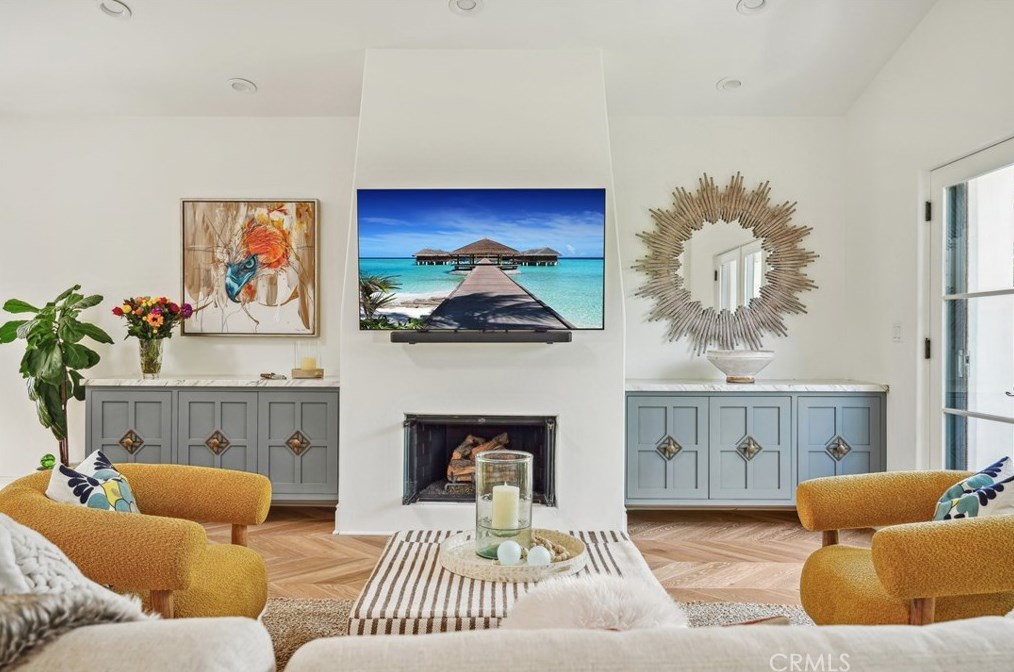 1619 Artesia Blvd #a, Manhattan Beach, CA 90266