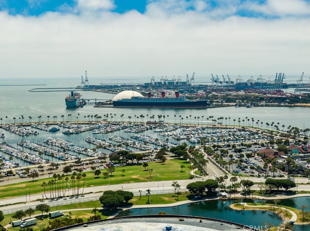 150 The Promenade, Long Beach CA  90802-4750 exterior