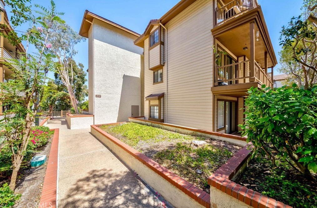 2559 Plaza Del Amo #102, Torrance, CA 90503