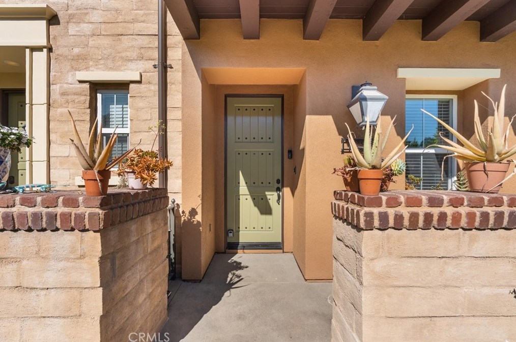 738 E Valencia St, Anaheim, CA 92805