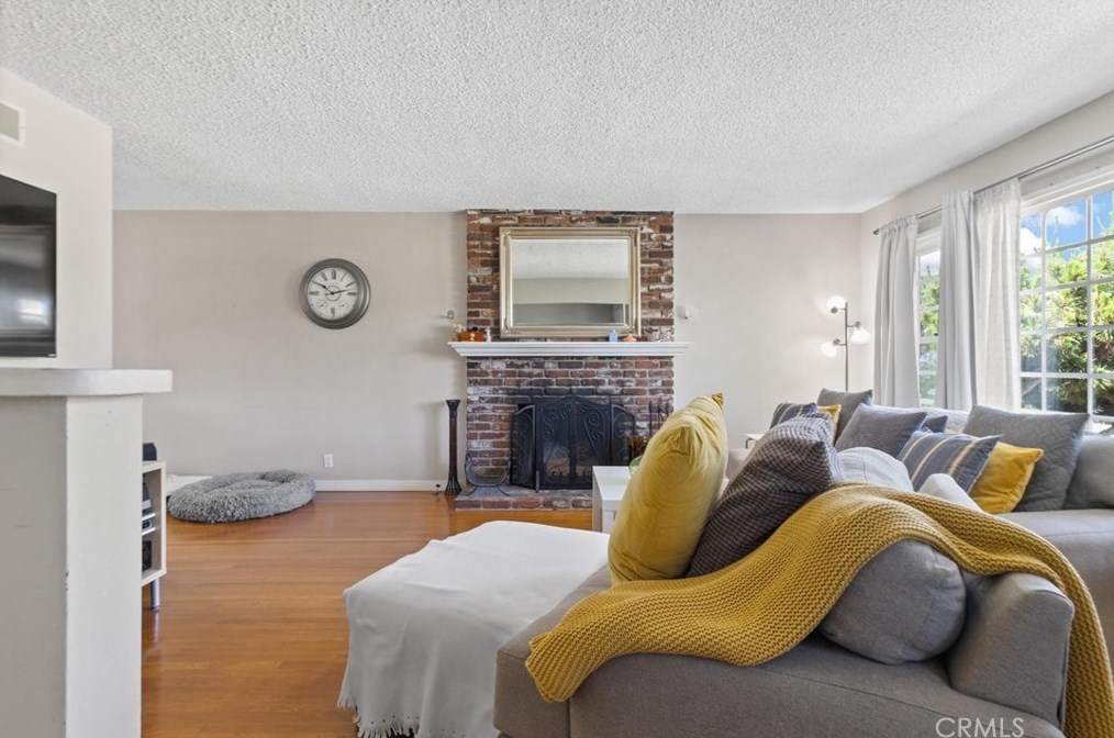 850 Verona St, La Habra, CA 90631