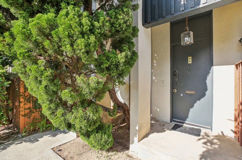 11260 Overland Ave, Los Angeles CA  90230-5559 exterior