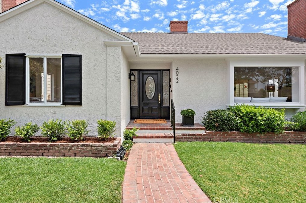 4022 Chestnut Ave, Long Beach, CA 90807-3208