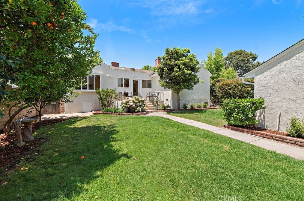 4022 Chestnut Ave, Long Beach CA  90807-3208 exterior