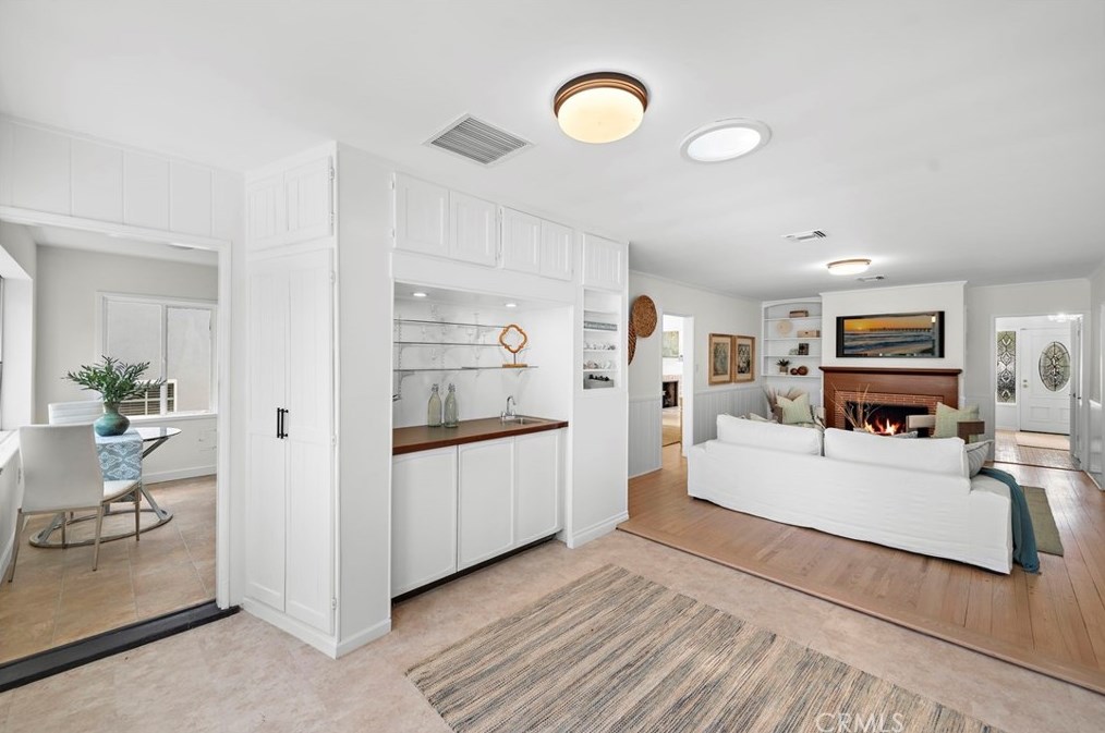 4022 Chestnut Ave, Long Beach CA  90807-3208 exterior