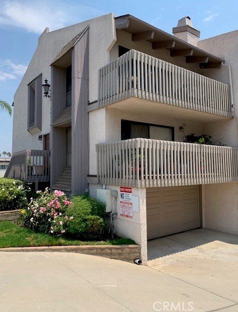26116 Narbonne Ave, Lomita, CA 90717-2943