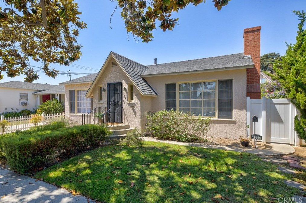 4245 E 14th St, Long Beach, CA 90804