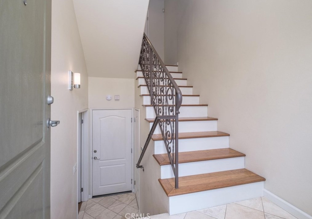 2060 Carson St, Torrance, CA 90501-3221