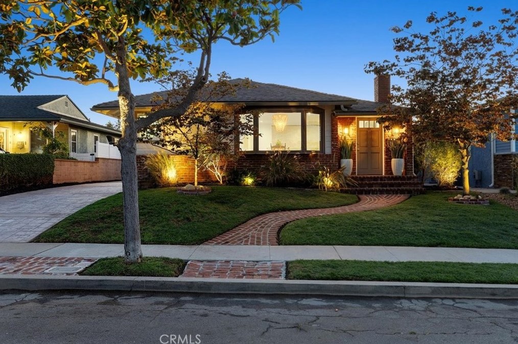 857 Maryland St, El Segundo, CA 90245-2546