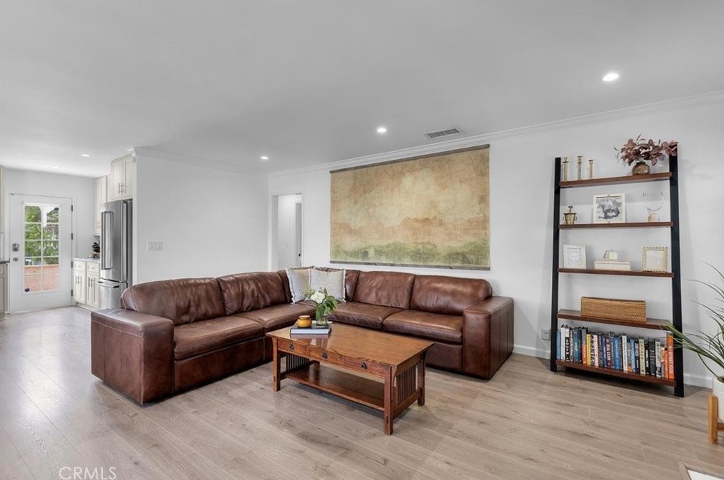 857 Maryland St, El Segundo CA  90245-2546 exterior