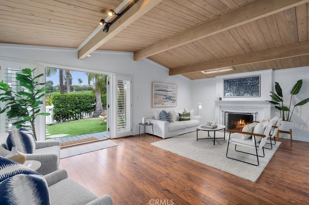 544 5th St, Manhattan Beach, CA 90266-5716