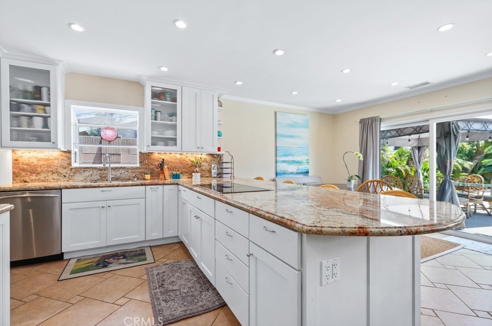 6232 Medford Dr, Huntington Beach, CA 92647