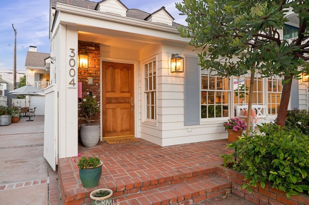 3004 Palm Ave, Manhattan Beach, CA 90266