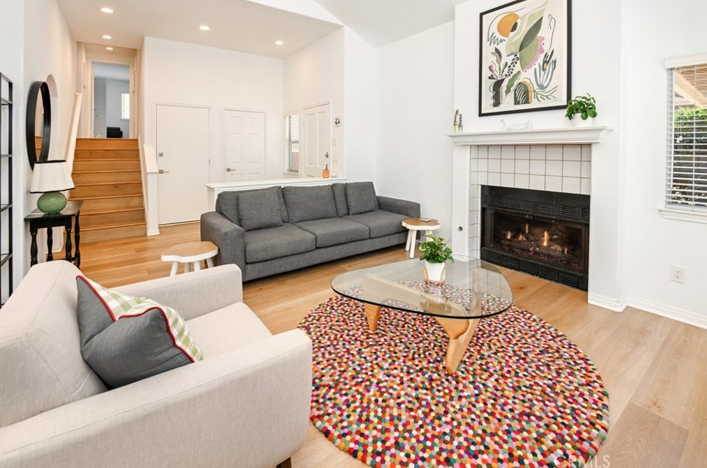 17 Lafayette Ct, Manhattan Beach, CA 90266