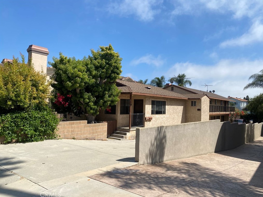 2114 Clark Ln, Redondo Beach, CA 90278-4302