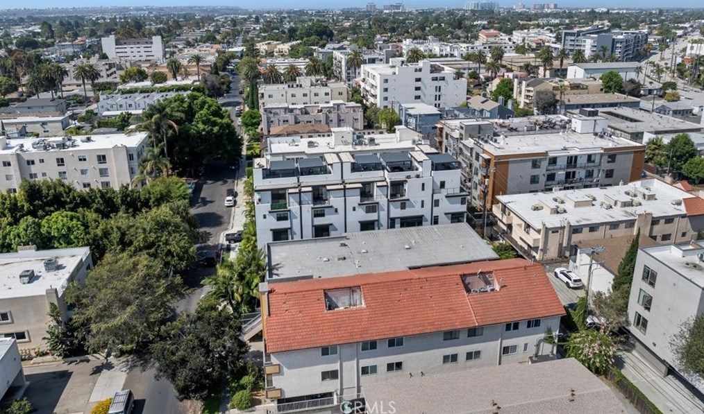 11733 Avon Way, Los Angeles CA  90066-6300 exterior