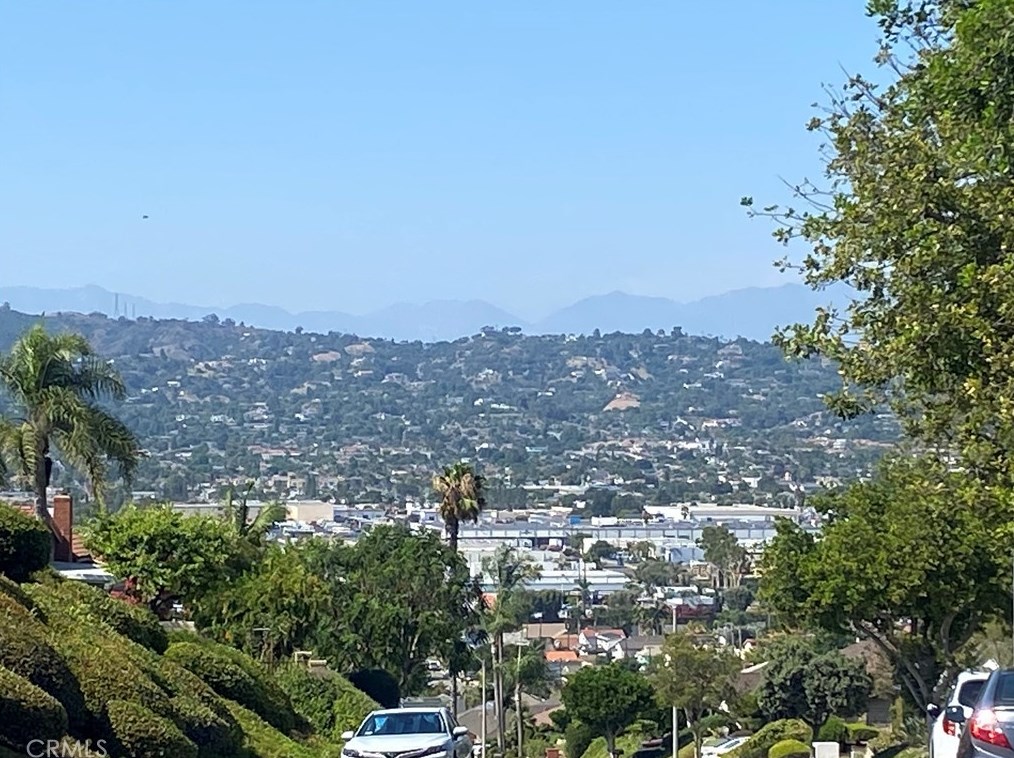 400 E Country Hills Dr, La Habra, CA 90631