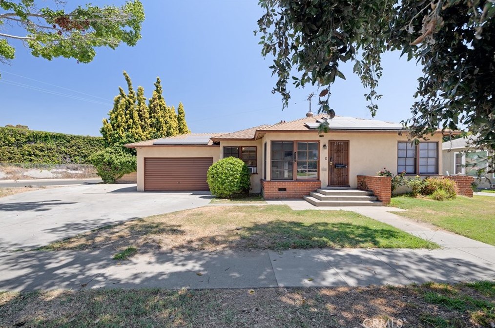 2540 Roycroft Ave, Long Beach, CA 90815