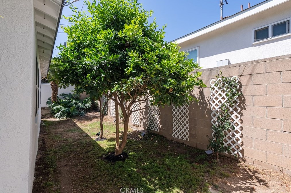 841 Penn St, El Segundo CA 90245-3025 exterior