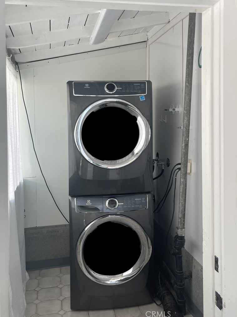 841 Penn St, El Segundo CA 90245-3025 exterior