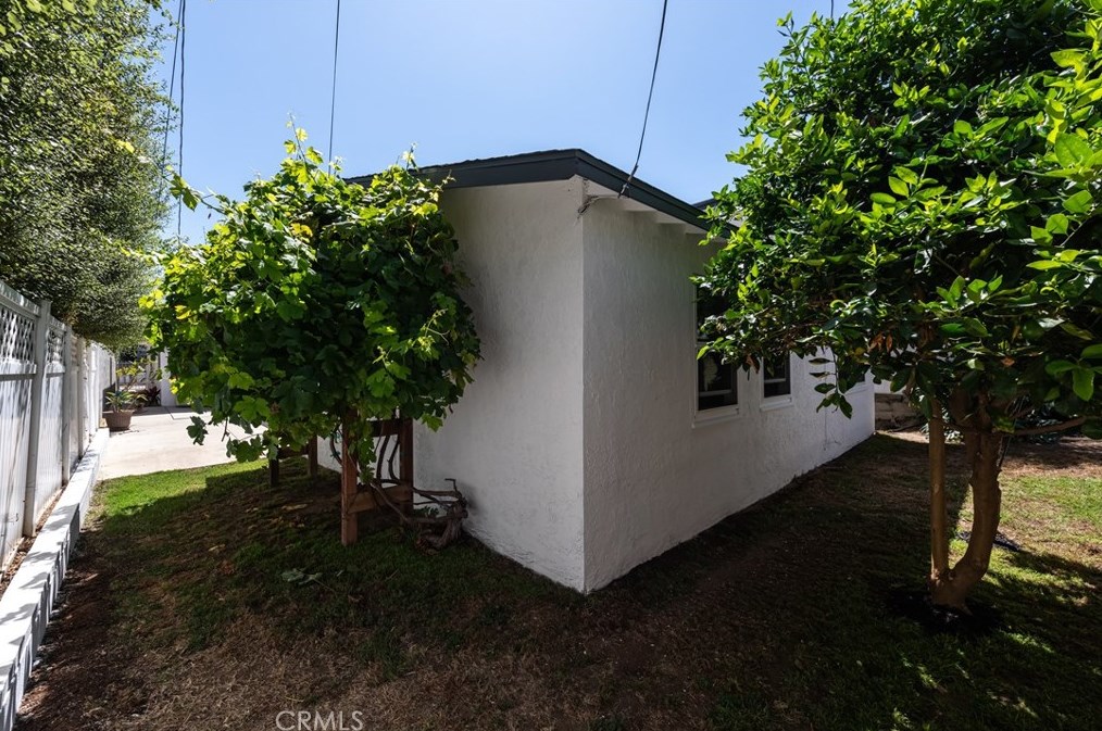 841 Penn St, El Segundo CA 90245-3025 exterior