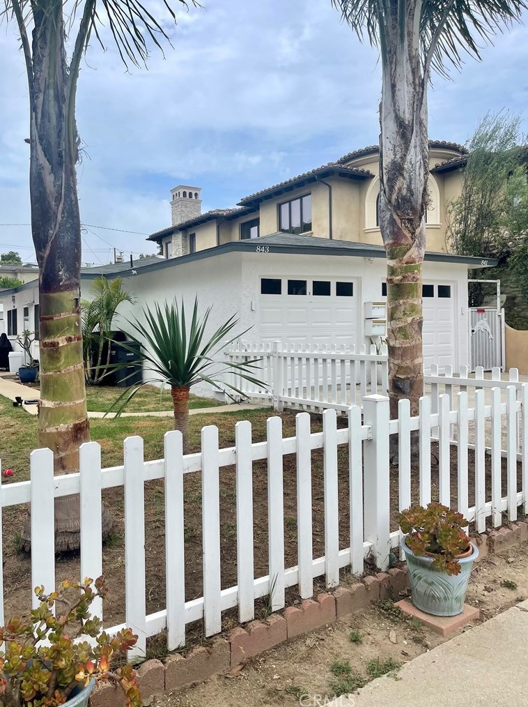 841 Penn St, El Segundo CA 90245-3025 exterior