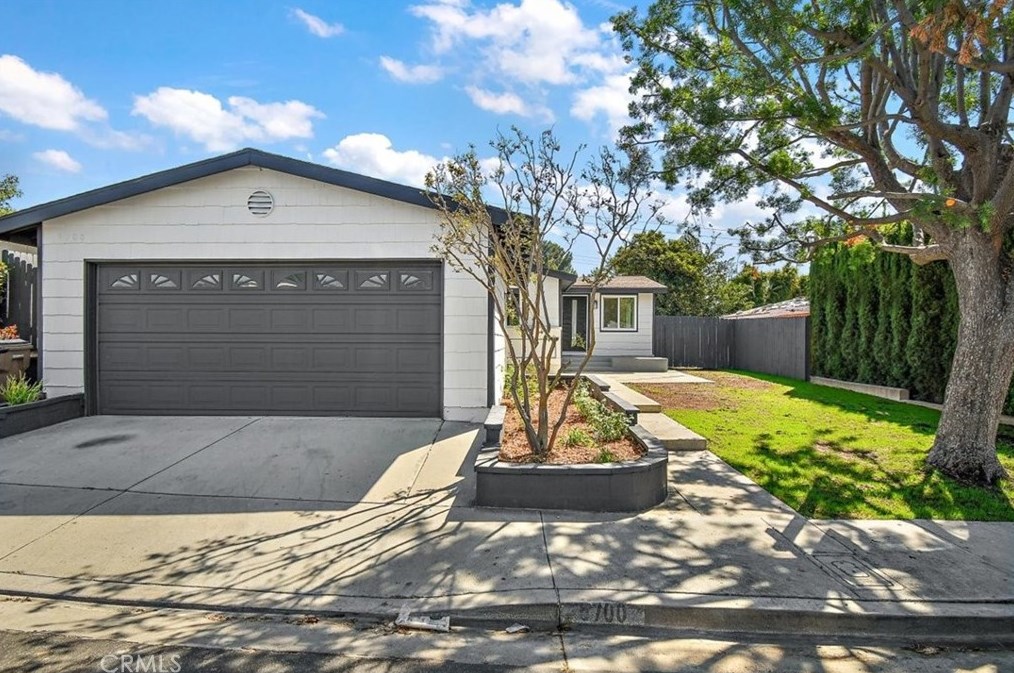 5700 Greenbriar Dr, Yorba Linda, CA 92887