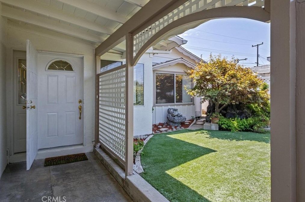 1048 Clarion Dr, Torrance, CA 90502
