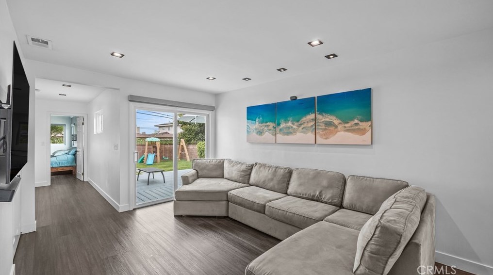 3725 W 172nd St, Torrance, CA 90504