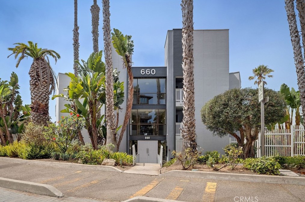 660 The Vlg, Redondo Beach, CA 90277-2751