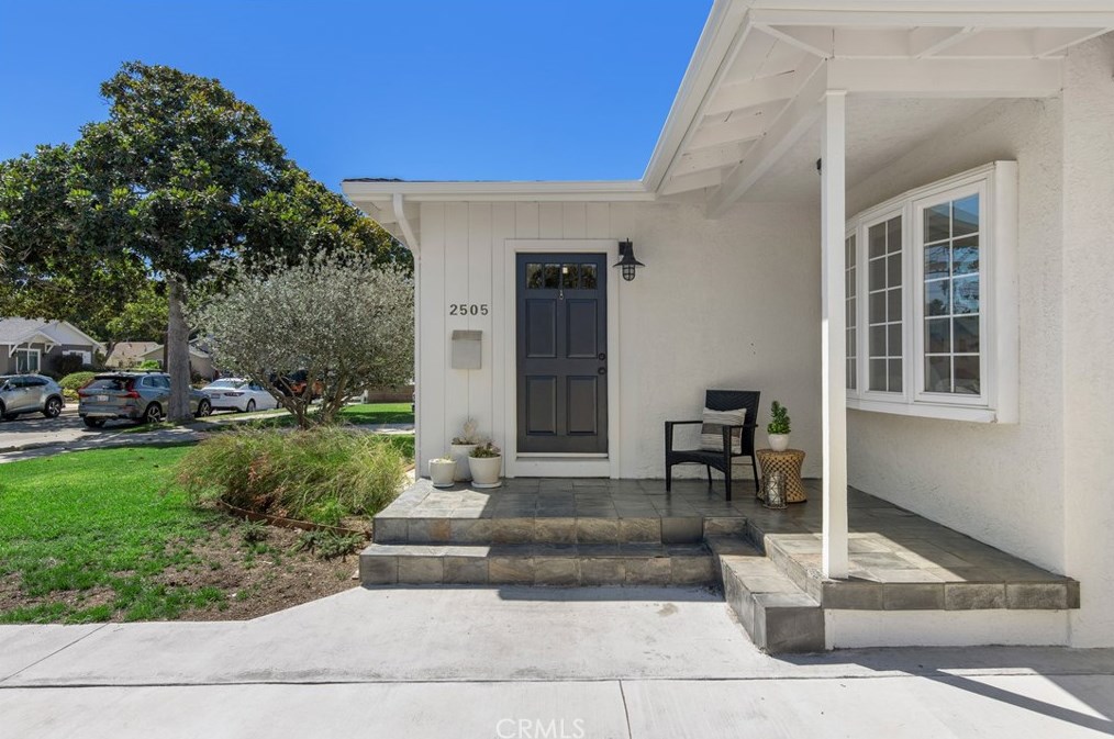 2505 Armour Ln, Redondo Beach, CA 90278-5324