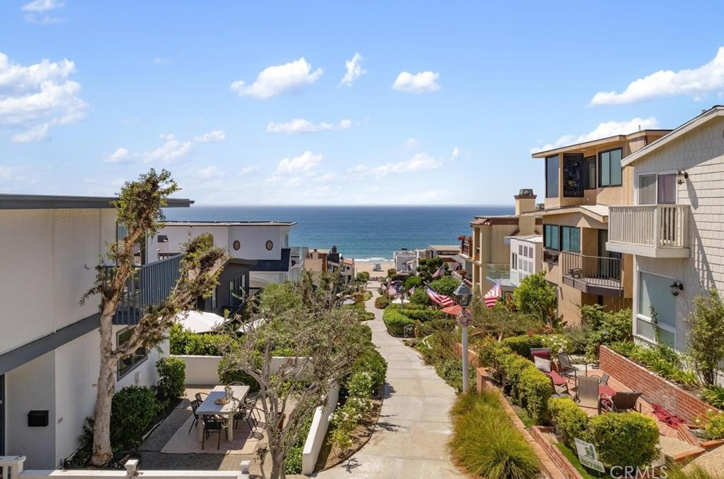 224 18th St, Manhattan Beach, CA 90266
