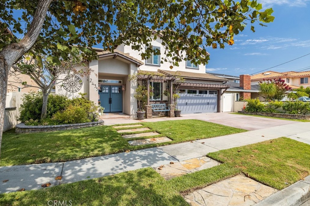 2433 231st St, Torrance, CA 90501-5216