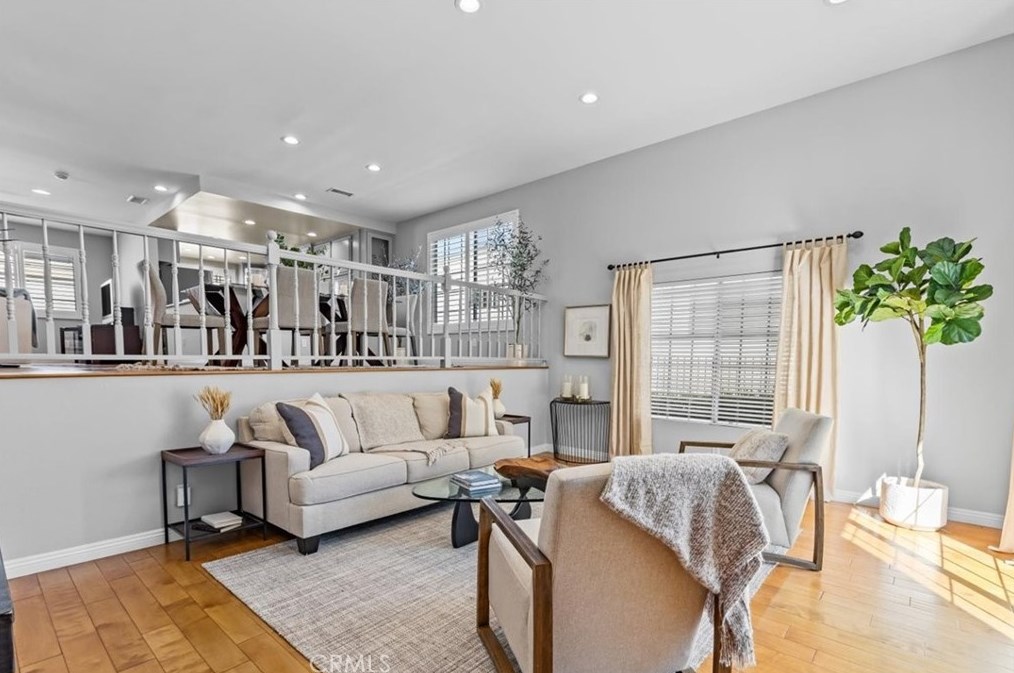 2007 Perry Ave, Redondo Beach, CA 90278-1866