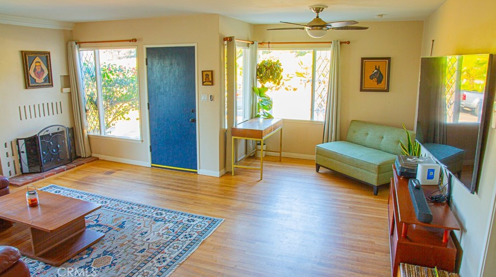 336 N Stage Coach Ln, Fallbrook, CA 92028