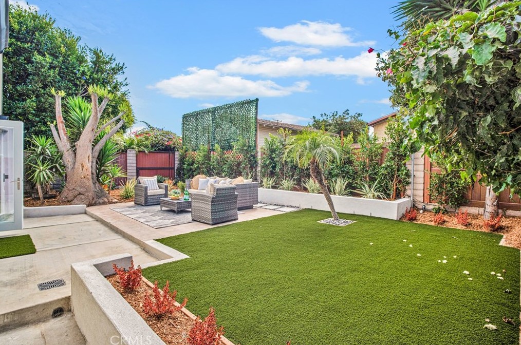 1209 Frd Ave, Redondo Beach CA  90278-4023 exterior
