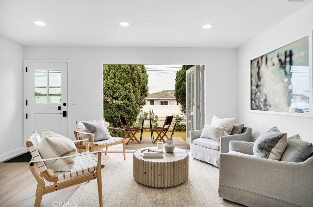 1209 Ford Ave, Redondo Beach CA  90278-4023 exterior